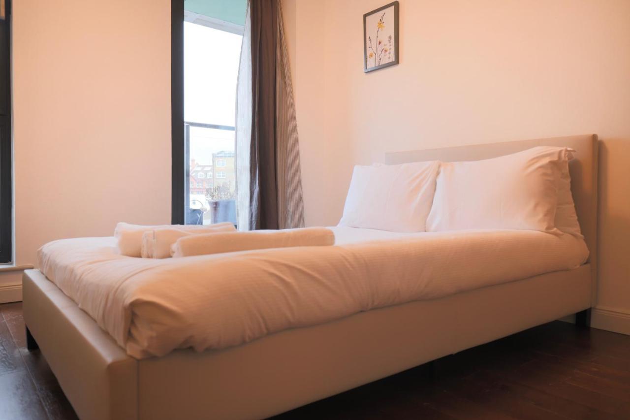 Beautiful 2 Bedroom Property In Borough Londres Exterior foto